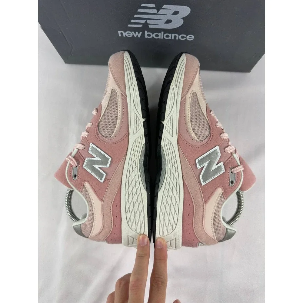 New Balance 2002R Big Kid Wide 'Pink Sand' GC2002SK Kids Size 7
